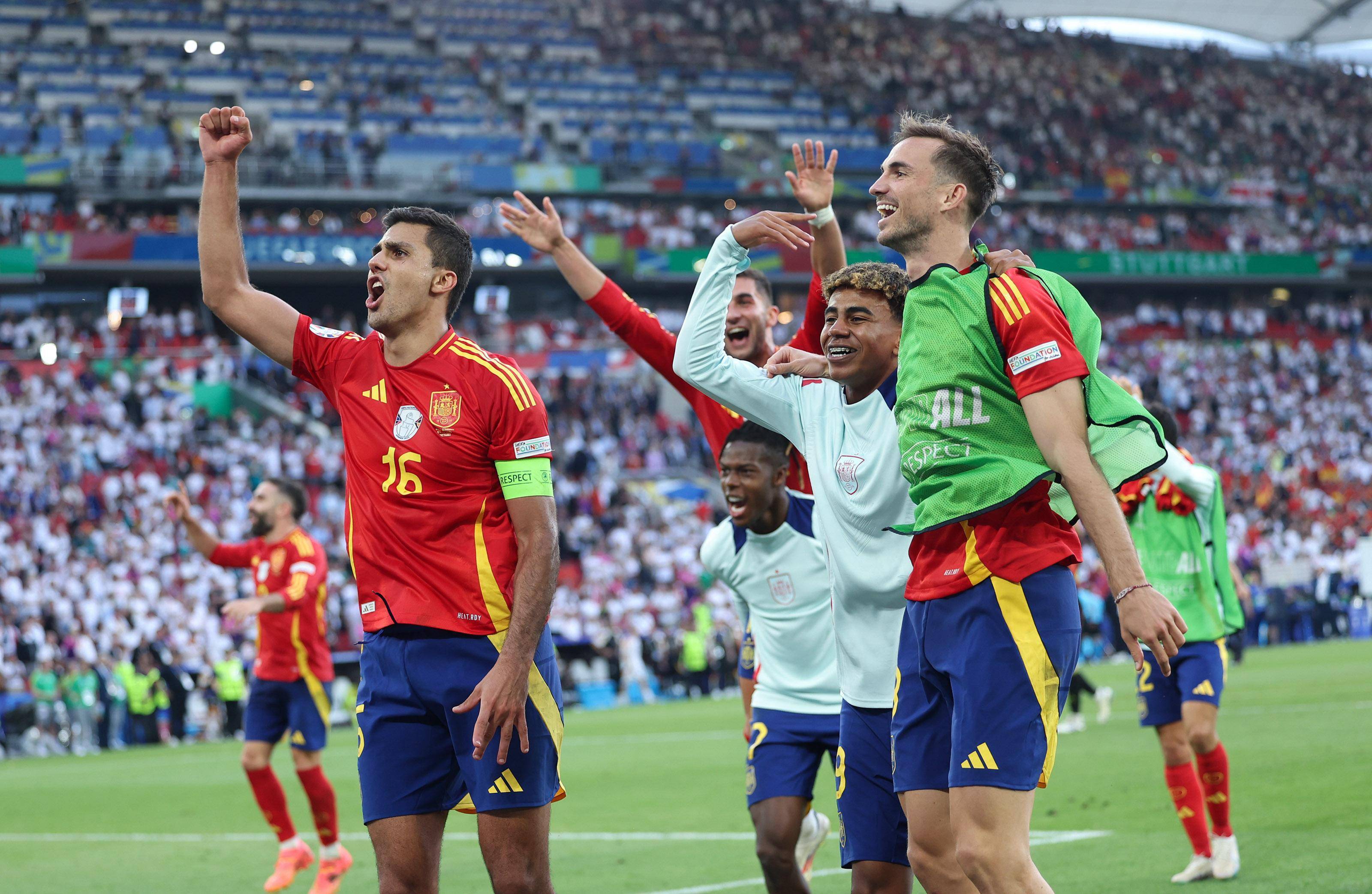 波兰队在欧预赛中迎战瑞士队 波兰队在欧预赛中迎战瑞士队